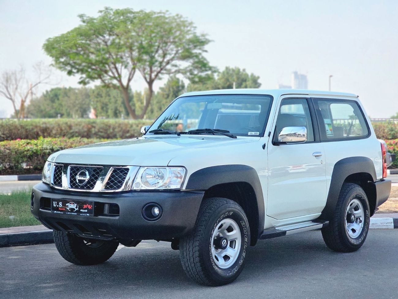 Nissan Patrol Safari GL 4.8L M/T (7 Seater)