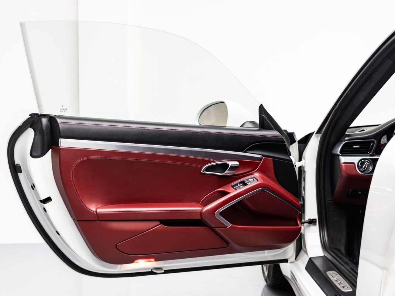 Porsche 911 Carrera 3.4L Coupe Porsche Warranty, Full Ser