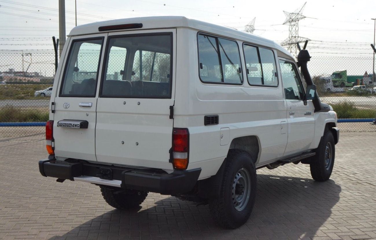 تويوتا لاند كروزر 1HZ  BRAND NEW LC 78 3Door 4.0L  DSL model 2023 ,RIGHT HAND ,FOR EXPORT AVAILABLE