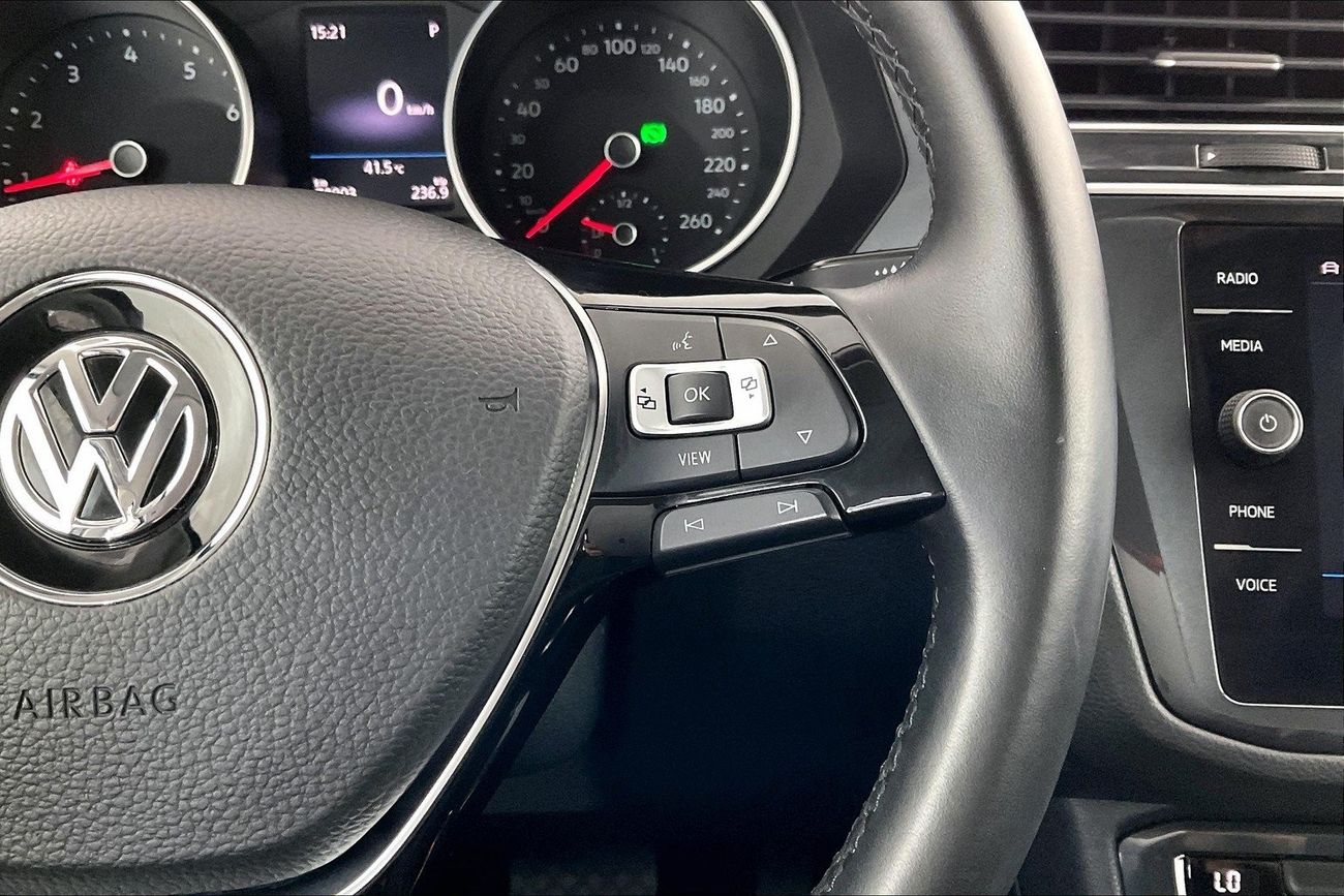 Kia Carens EX| 1 year free warranty | Exclusive Eid offer