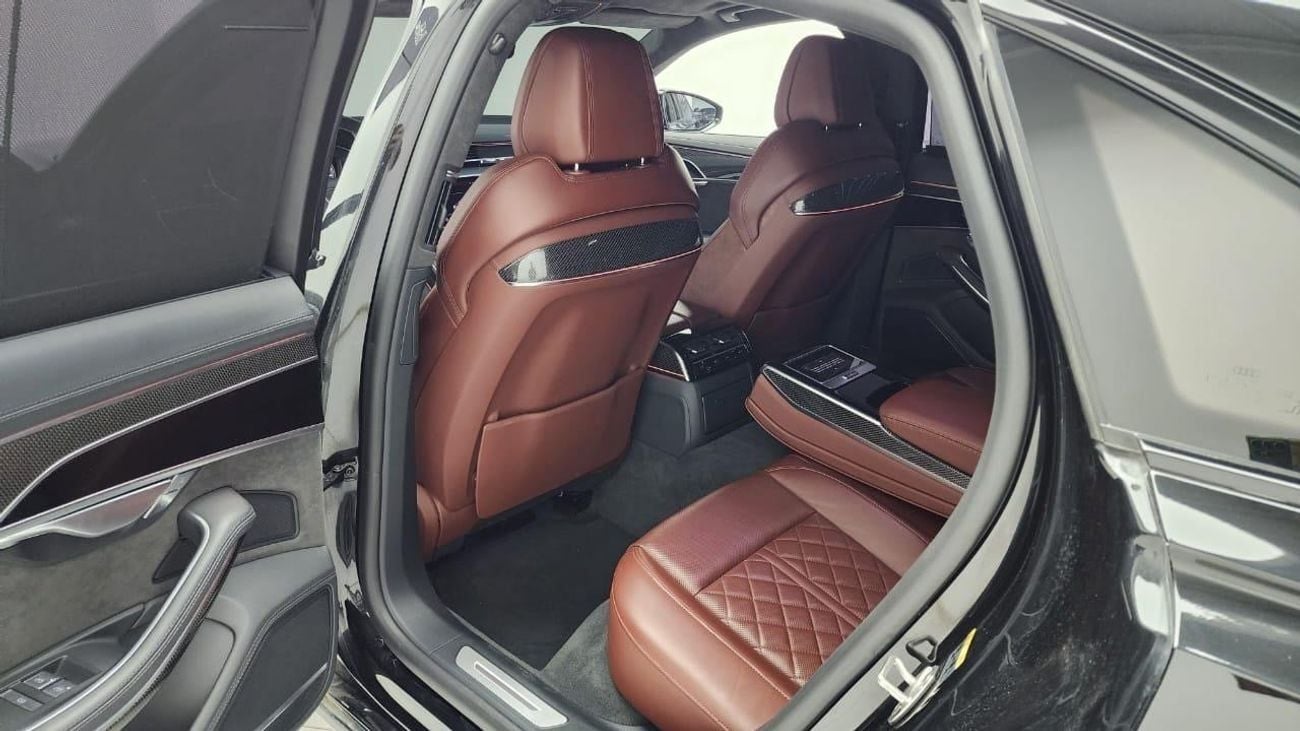 Audi S8 TFSI quattro 4.2L