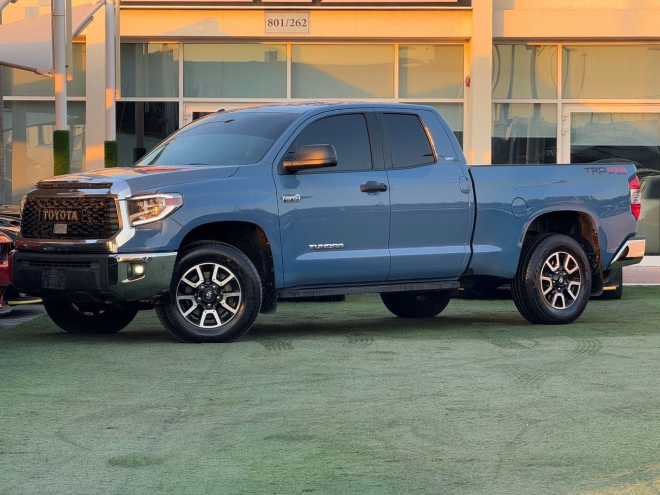 تويوتا تاندرا TOYOTA TUNDRA SR5 TRD 2019 V8  5.7L  i FORCE  Perfect condition  Zero accident
