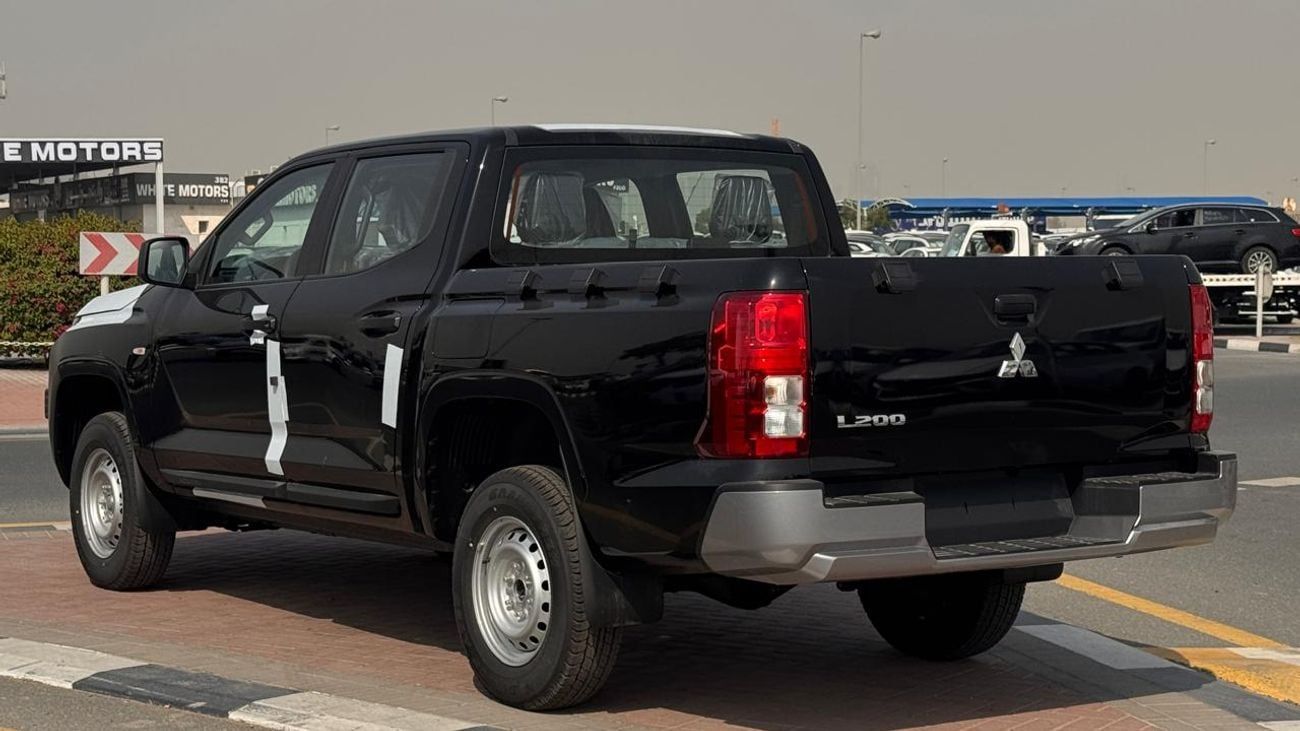 ميتسوبيشي L200 L200 2.4L petrol double cabin