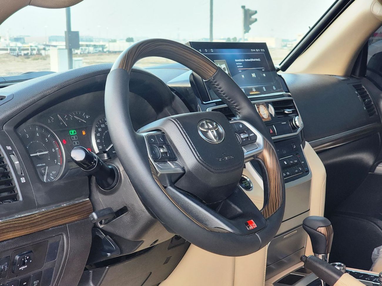 تويوتا لاند كروزر GX.R V6 upgrade 2024