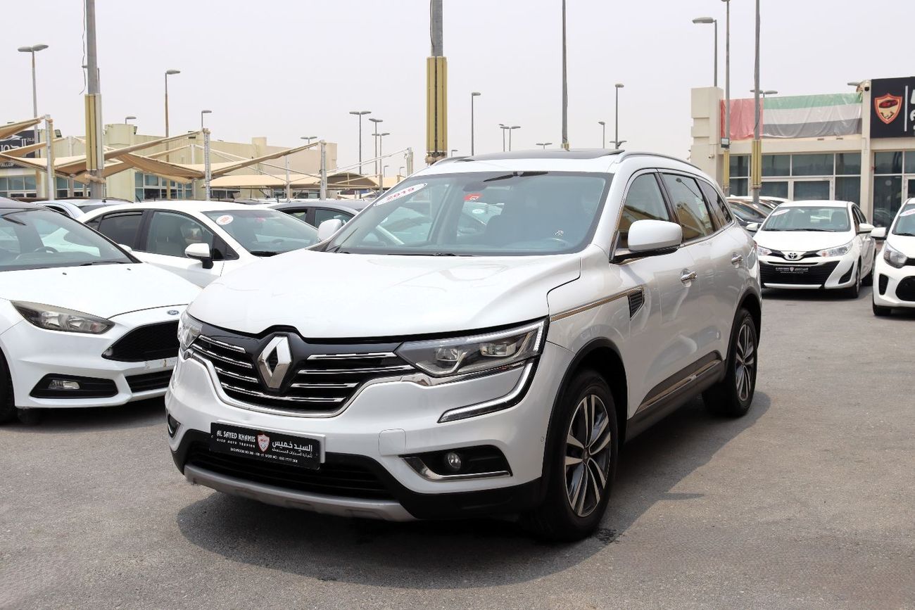 رينو كوليوس LE خالية من الحوادث - خليجي - فل اوبشن - السيارة بحالة ممتازة من الداخل والخارج