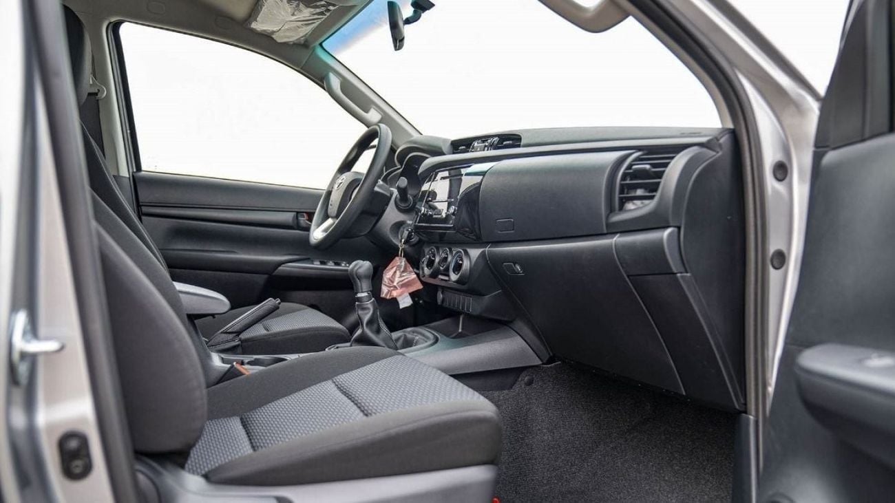تويوتا هيلوكس GL Hilux mid option 2.4L diesel MY25 FOR EXPORT ONLY