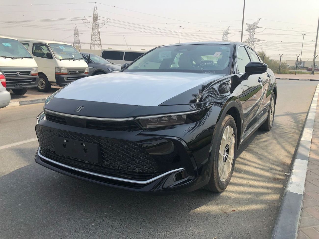 Toyota Crown TOYOTA_CROWN_2.5_HYBRID_FULL_OPTIONS_2023