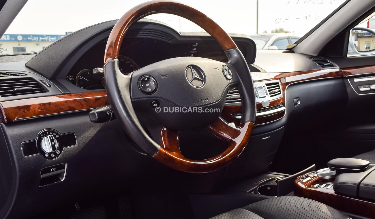 Mercedes-Benz S 550