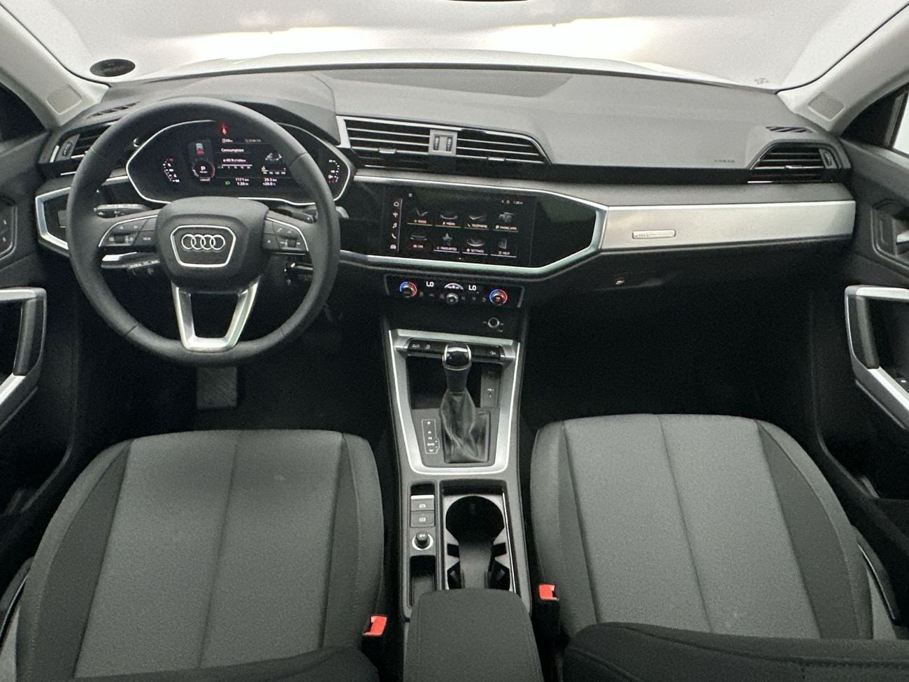 Audi Q3 35 TFSI Advanced 2.0L 150hp (Ref# 1024236)