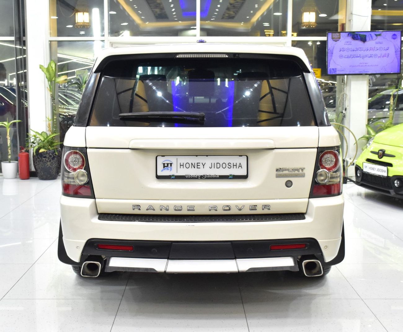 لاند روفر رينج روفر سبورت EXCELLENT DEAL for our Land Rover Range Rover Sport SuperCharged HST ( 2010 Model ) in White Color G