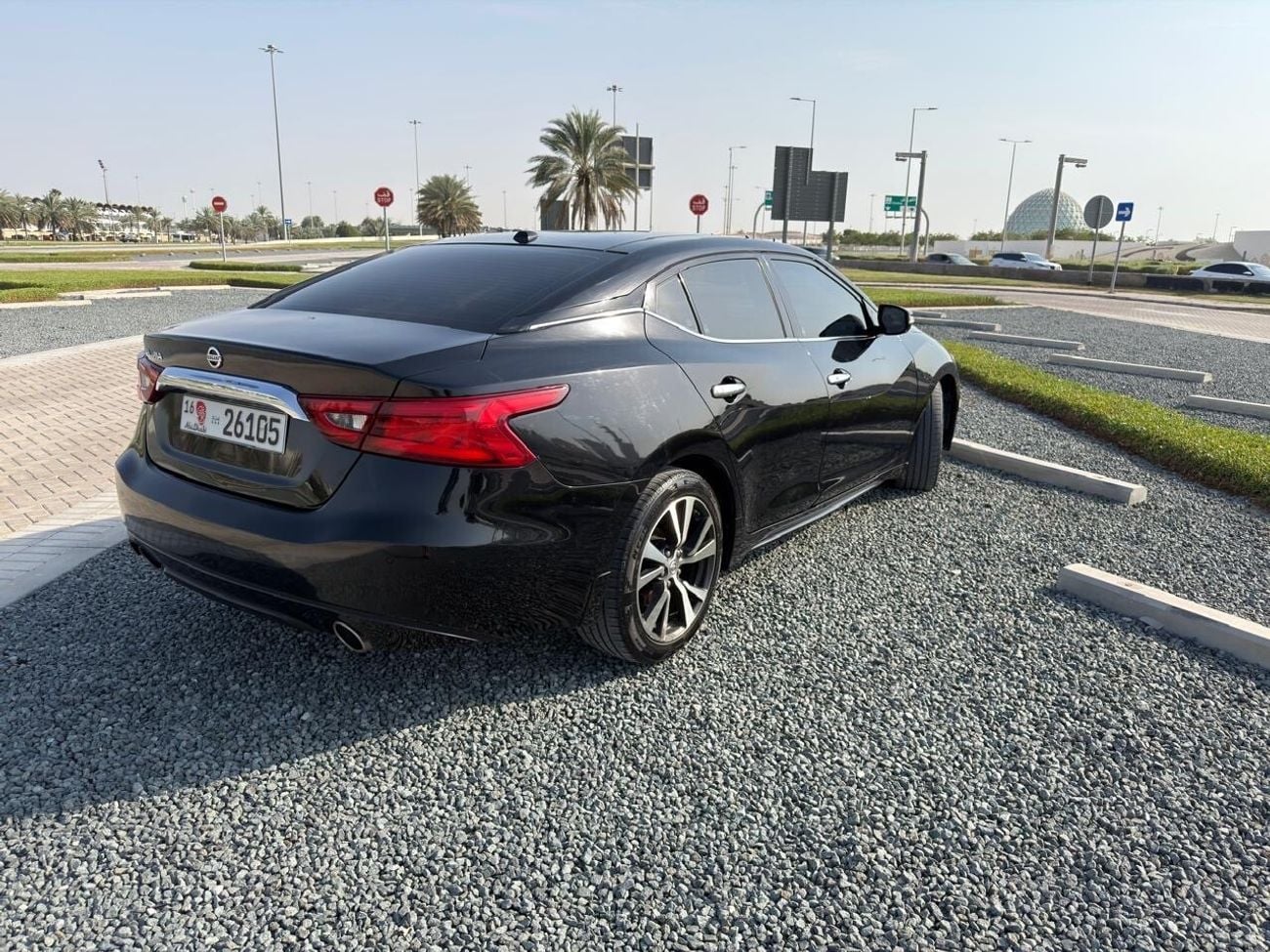Nissan Maxima
