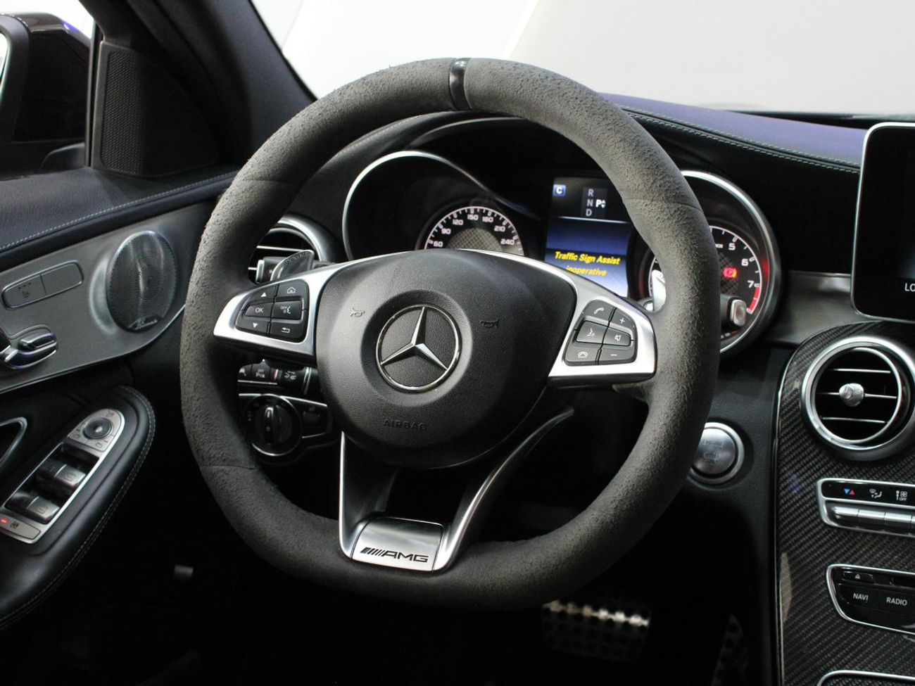 مرسيدس بنز C 63S AMG Std 4.0L (5 Seater)