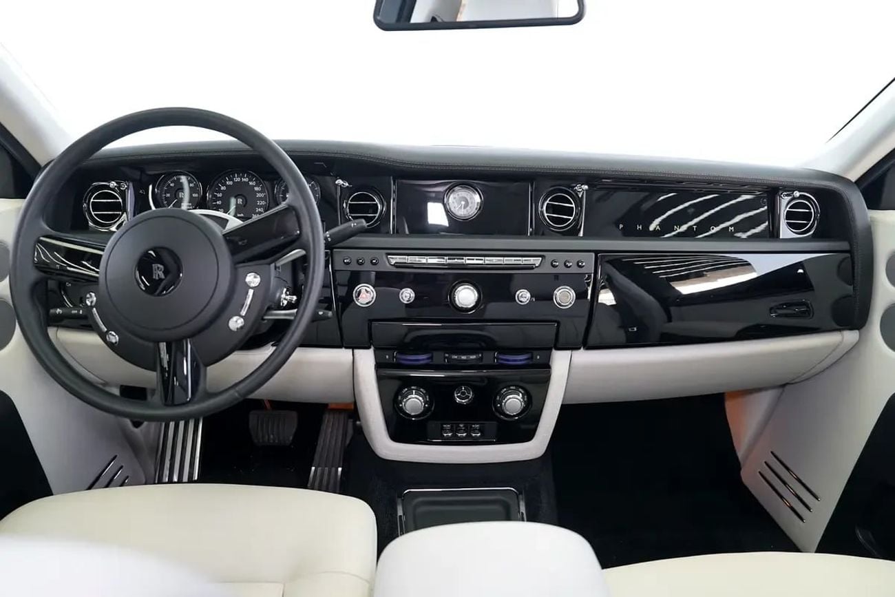Rolls Royce Phantom Std 6.8L Sedan