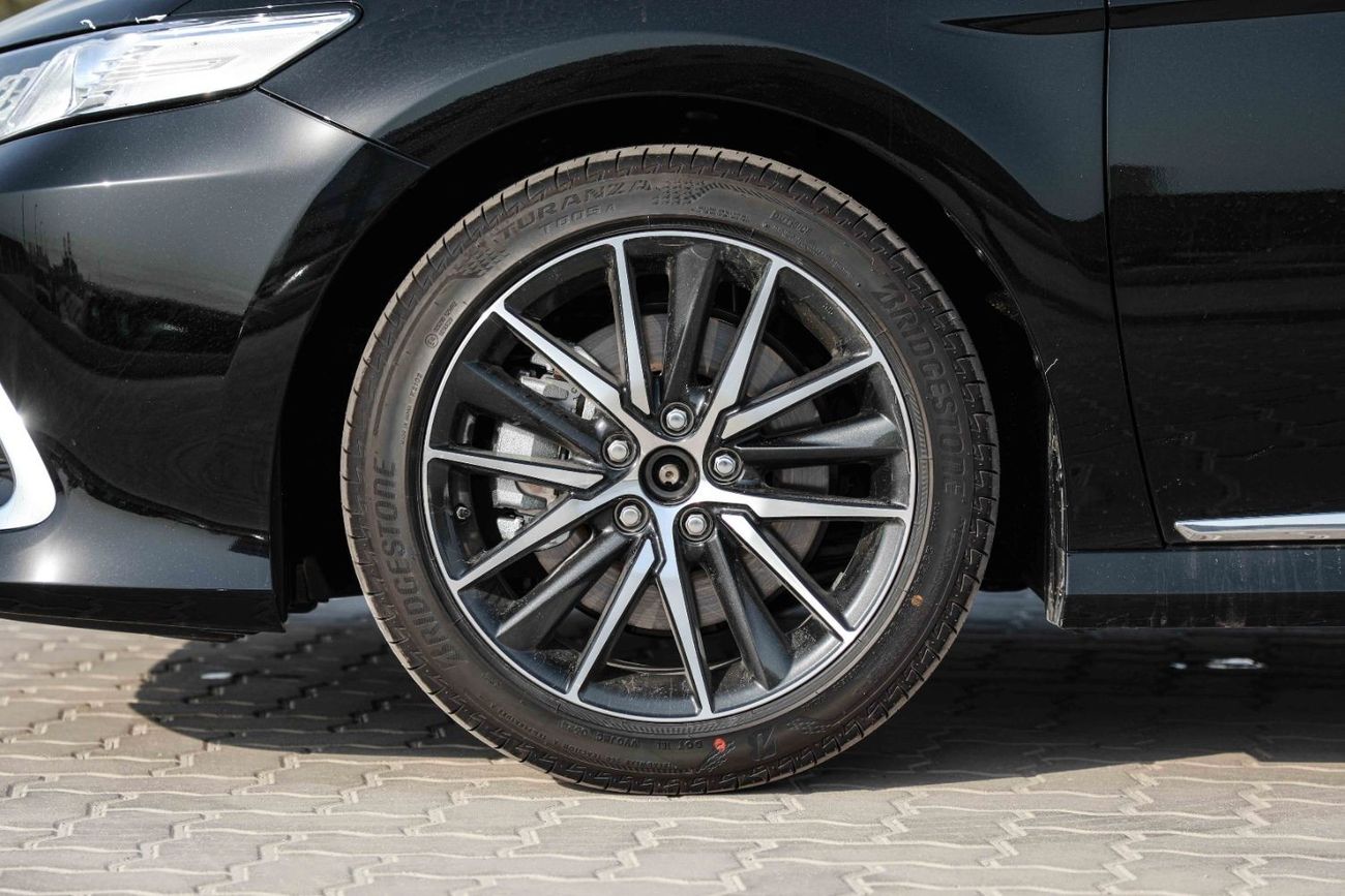 تويوتا كامري تويوتا كامري 3.5 2024 - اسود اتيتيود من الداخل بيج | تصدير فقط