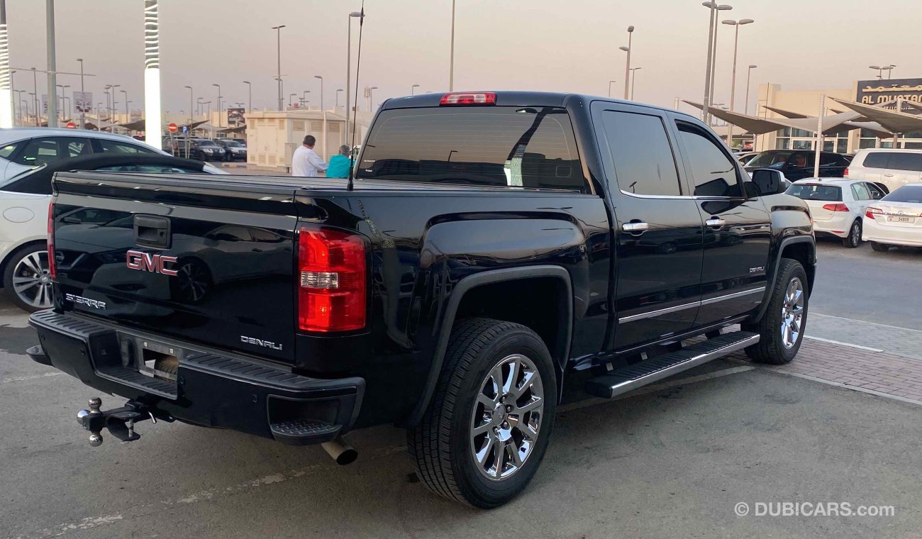 GMC Sierra DENALI مالك واحد بدون صبغ