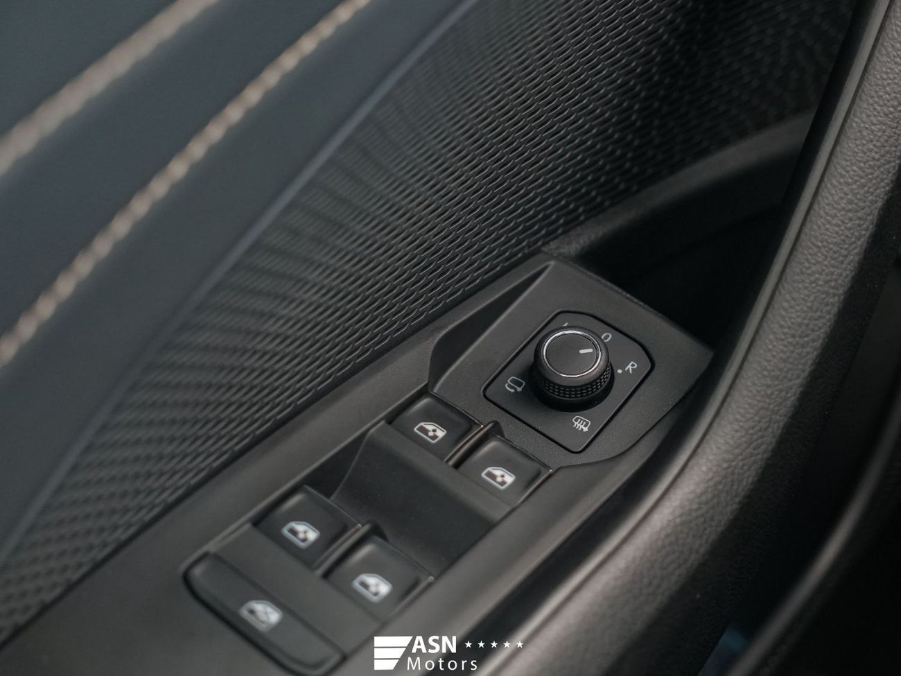 سكودا أوكتافيا PRO TSI280 Luxury Edition 2025 (Export Price)