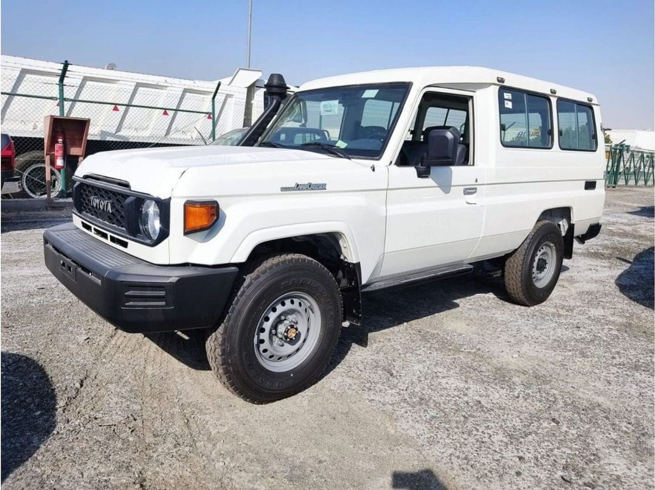 تويوتا لاند كروزر 70 78 MT 4.2L DIESEL 3 DOORS 4WD WITH DIFFLOCK