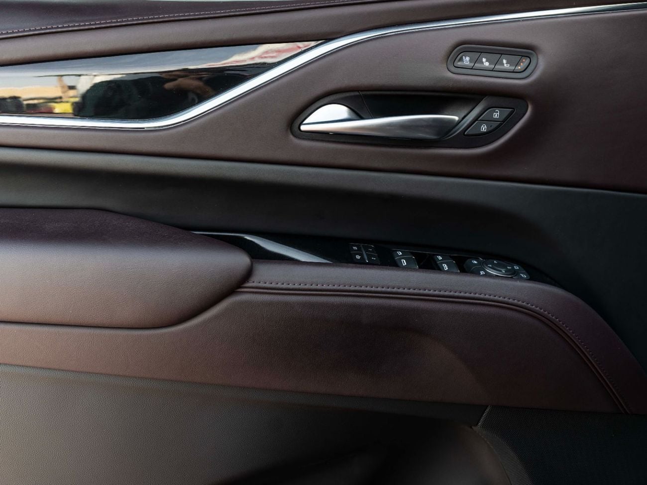 كاديلاك إسكالاد Sport Platinum 6.2L 4WD