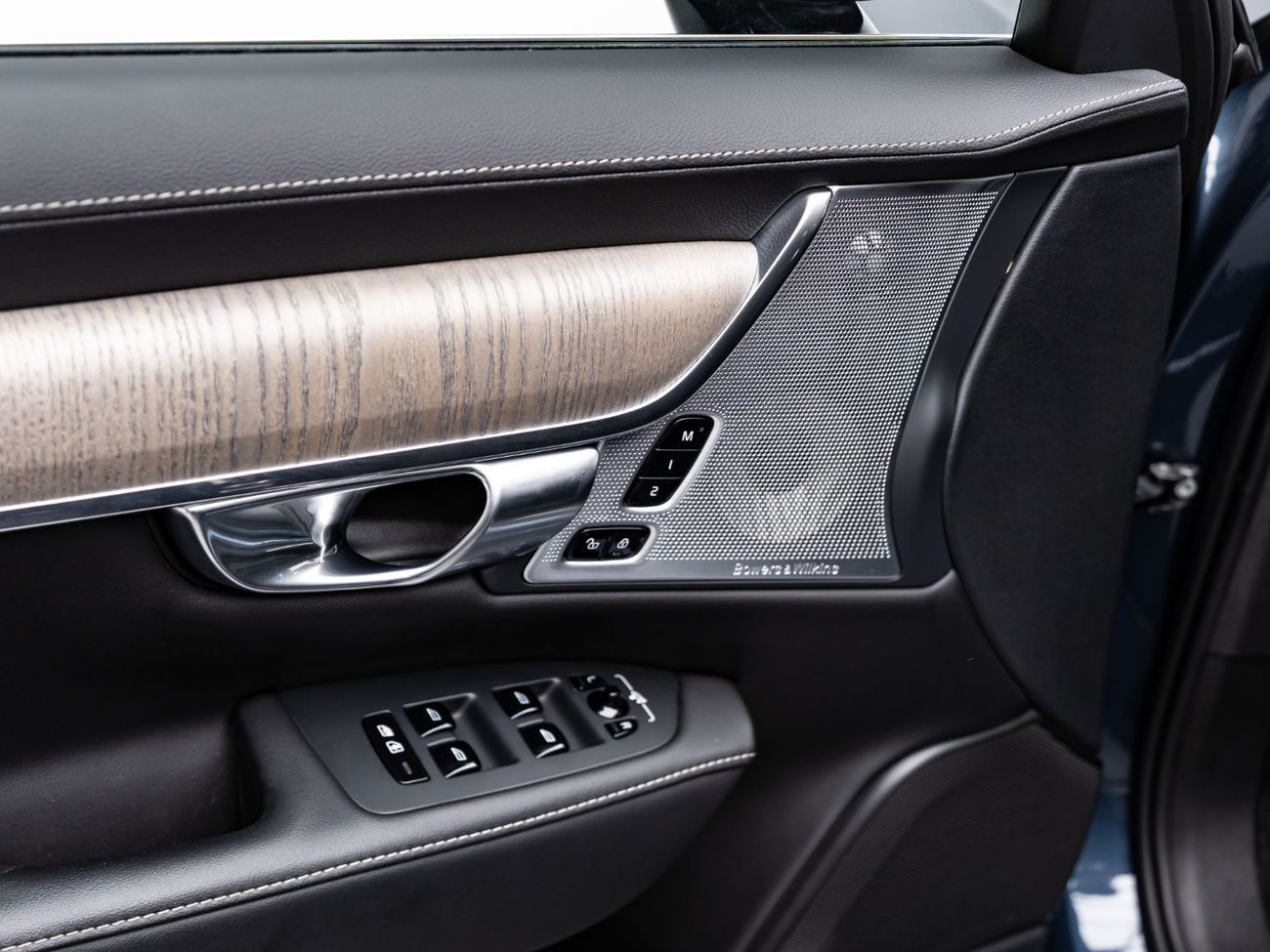 Volvo S90 B5 2.0T Powertrain 2023 Volvo S90, 2028 Volvo Warranty, Full Volvo Service History, Low KMs, GCC