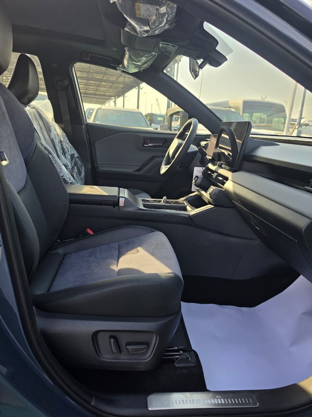 Toyota RAV4 2.5L Adventure Hybrid Toyota RAV4 Hybrid 2.5 2026 – Full Option | AWD | Blue / Grey Interior