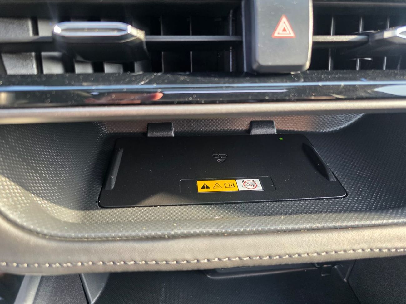 Toyota Highlander 2.5L Hybrid XSE sport Edition Sunroof, Push button and 7 seater