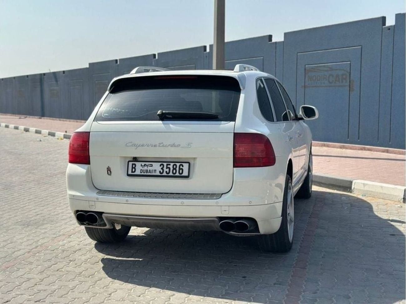 Porsche Cayenne Porsche Cayenne Turbo S | 4.5L V8 6AT (521 HP) | 2006 | GCC Specs | First Owner