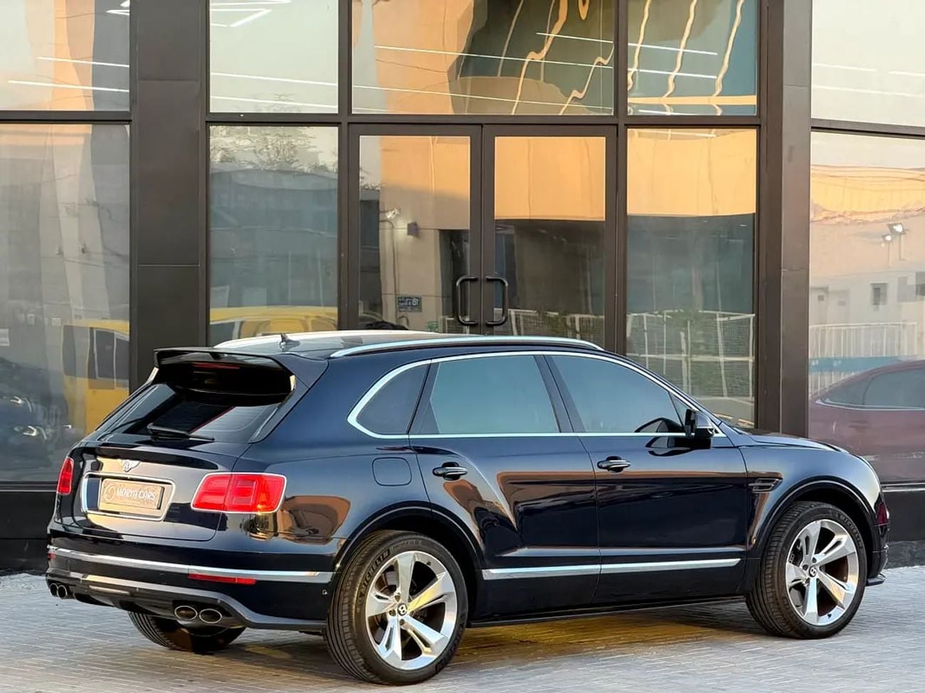 بنتلي بينتايجا W12 AWD | GCC Specs | Low Mileage
