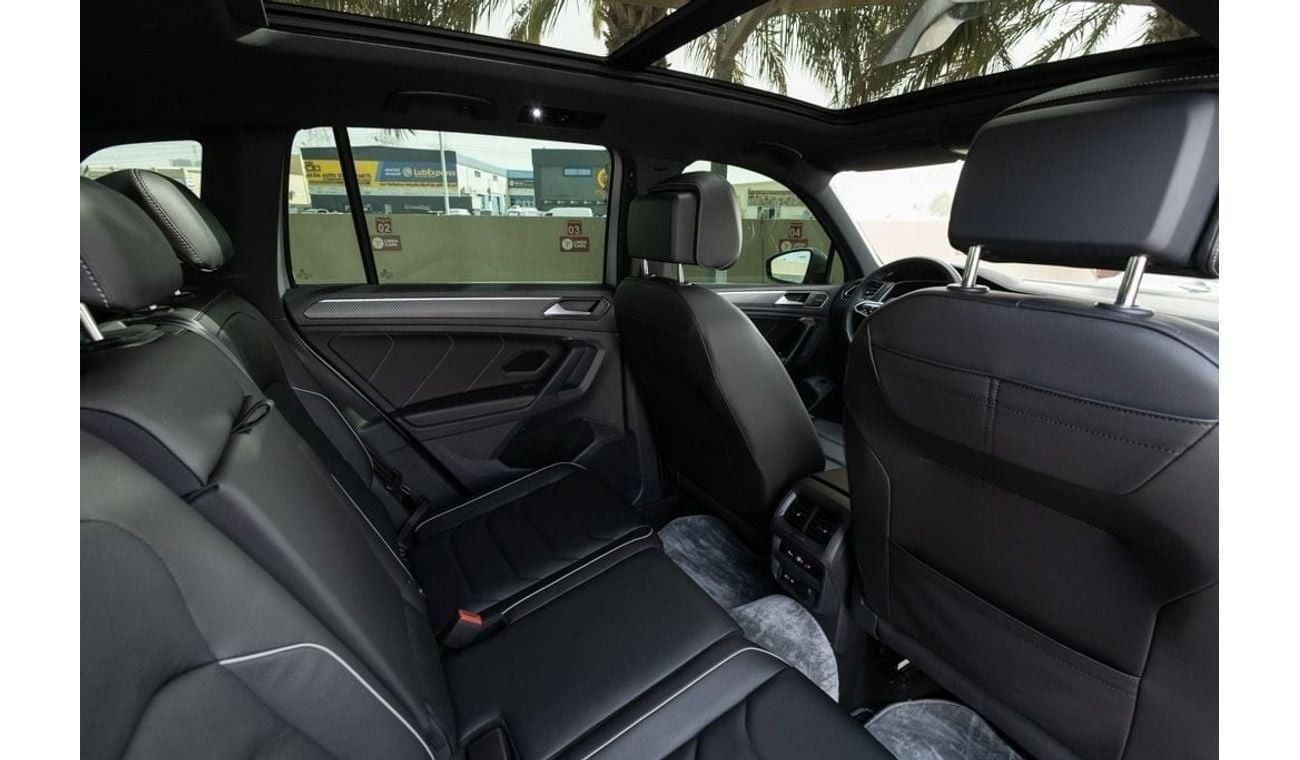 فولكس واجن تيجوان R-Line 2.0L Volkswagen Tiguan R-Line 2022 GCC under Agency Warranty with Flexible Down-Payment.