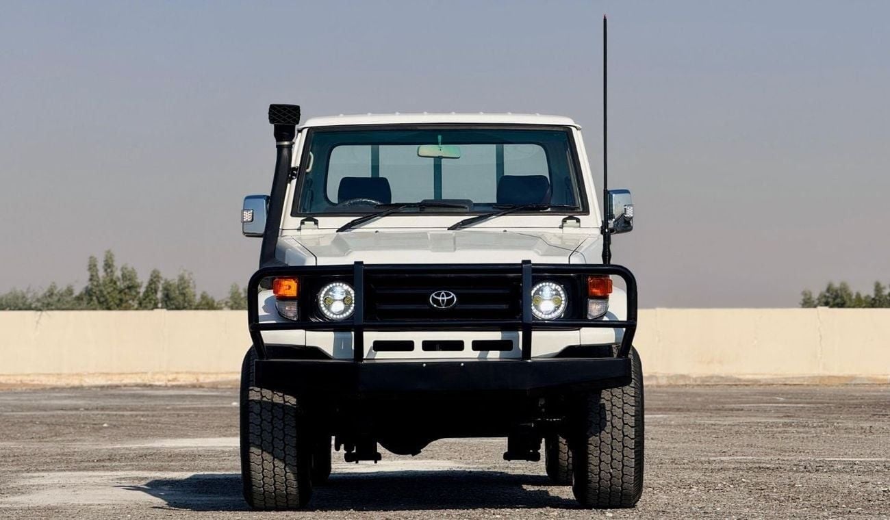Toyota Land Cruiser Pick Up SINGLE CABIN | BULL BAR | RHD | 4.2L DIESEL ENGINE | (MT) | 1992 | AIR SNORKEL