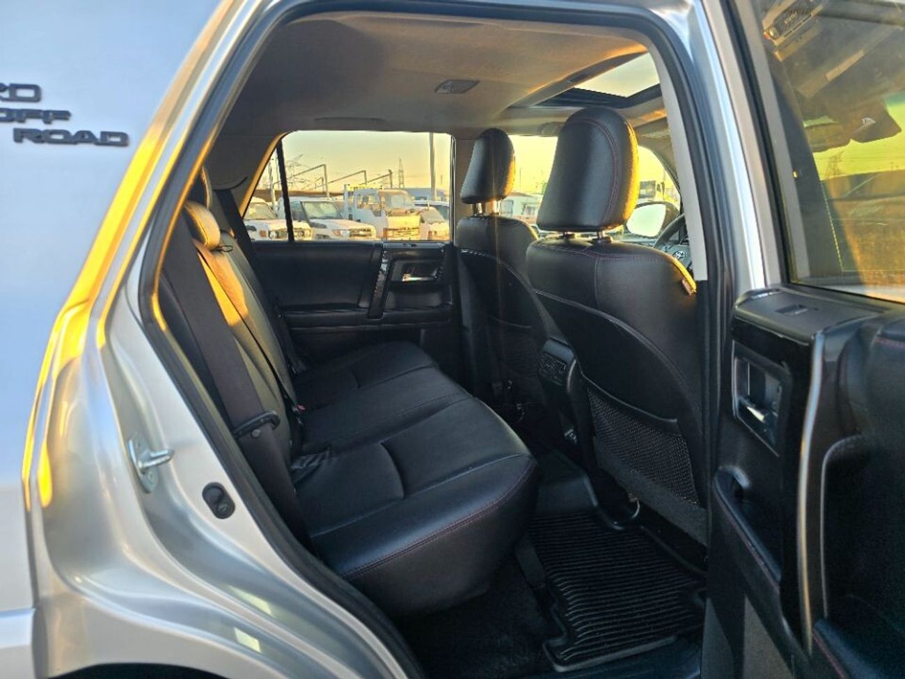 تويوتا Runner4 2022 Model TRD off Road sunroof, Push button and original leather seats