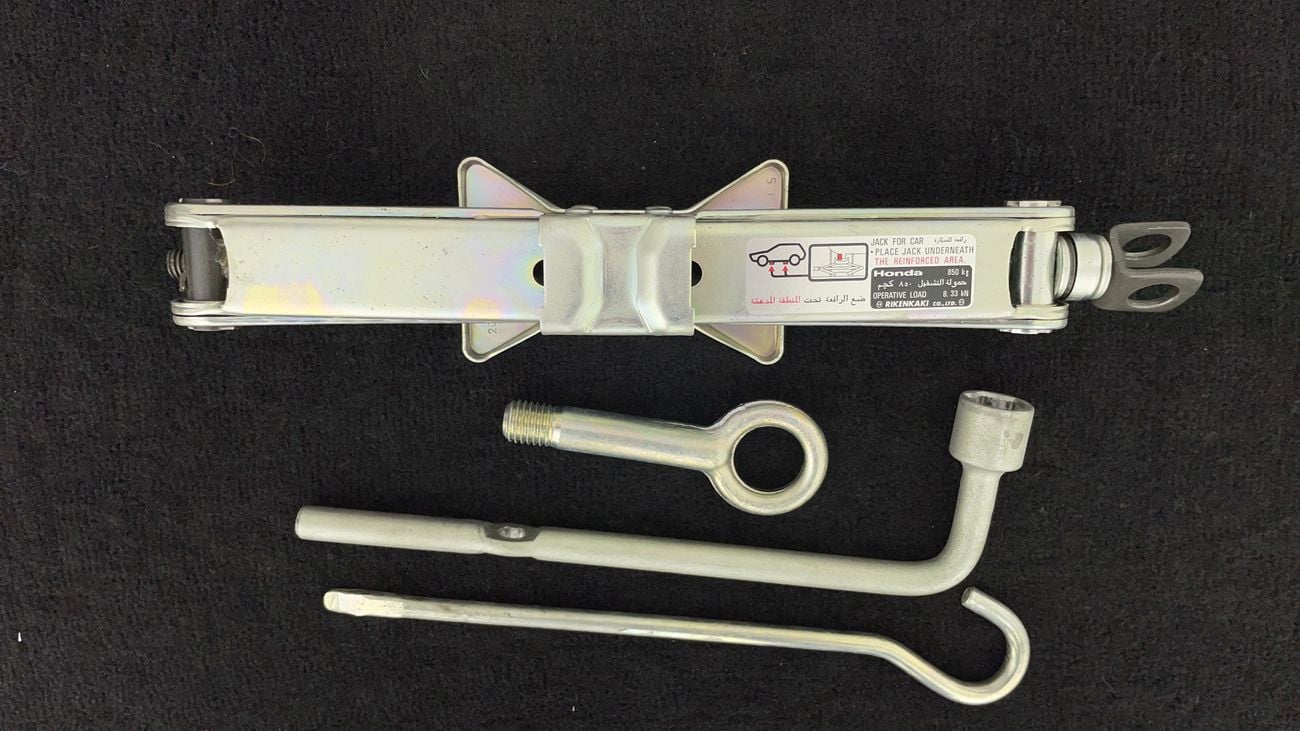 هوندا سيفيك LX 1.6 | بدون دفعة مقدمة | اختبار قيادة مجاني للمنزل