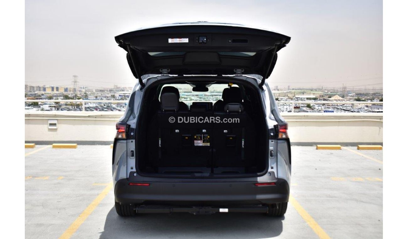 Toyota Sienna XLE WOODLAND EDITION HYBRID 2.5L AWD 8-SEATER AUTOMATIC.