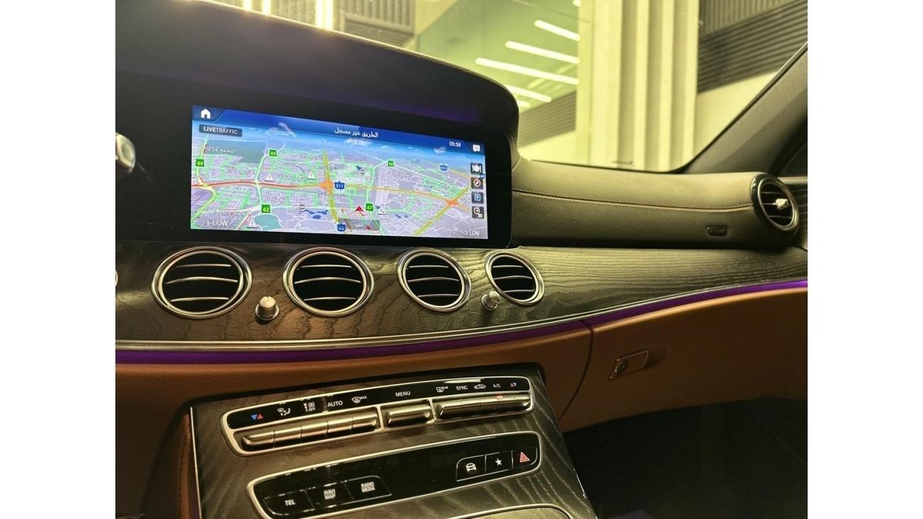 مرسيدس بنز E300 Std مرسيدس E300 موديل 2021 كم 93000 خليجي بدون حوادث أو دهان