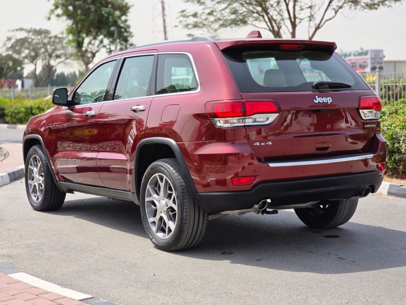 جيب جراند شيروكي Limited 3.6L