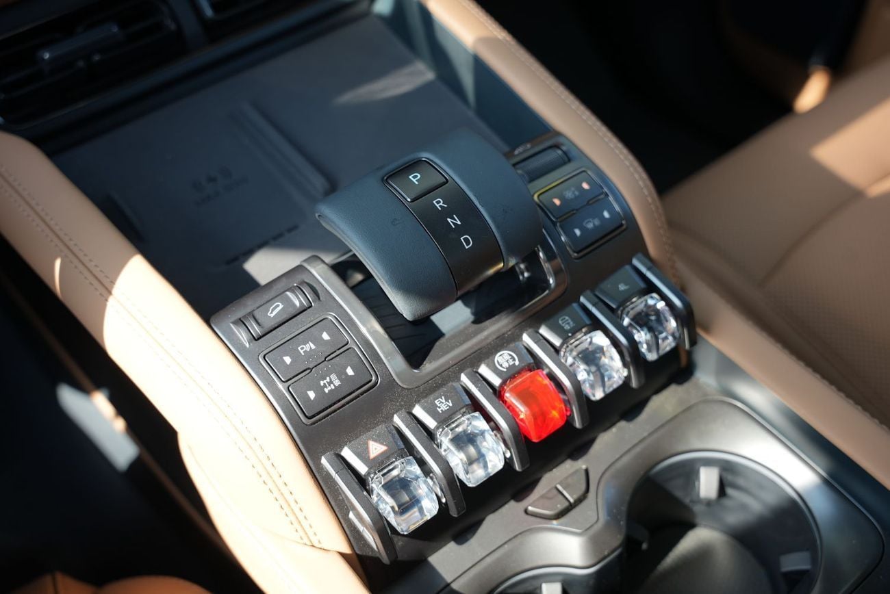 بي واي دي ليوبارد 5 2026 Leopard 5 New Ultra edition 211Km with Air Suspension Black in Brown 0km