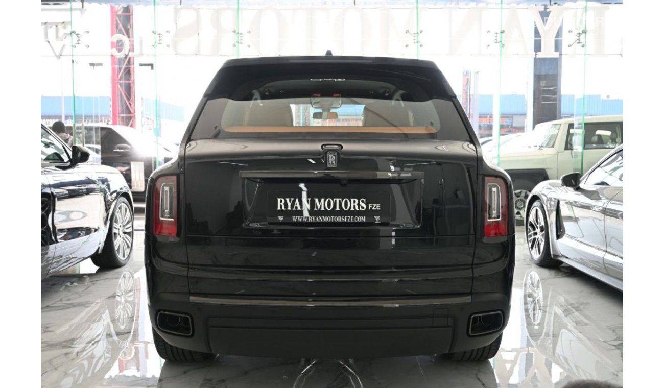 Rolls-Royce Cullinan Rolls-Royce Cullinan Black Badge 6.75L Twin-Turbocharged V12 Petrol, 8-Speed Automatic, AWD