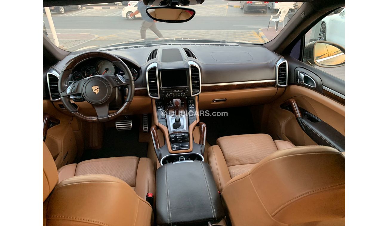 Porsche 718 Cayman Porsche Cayenne S 2012