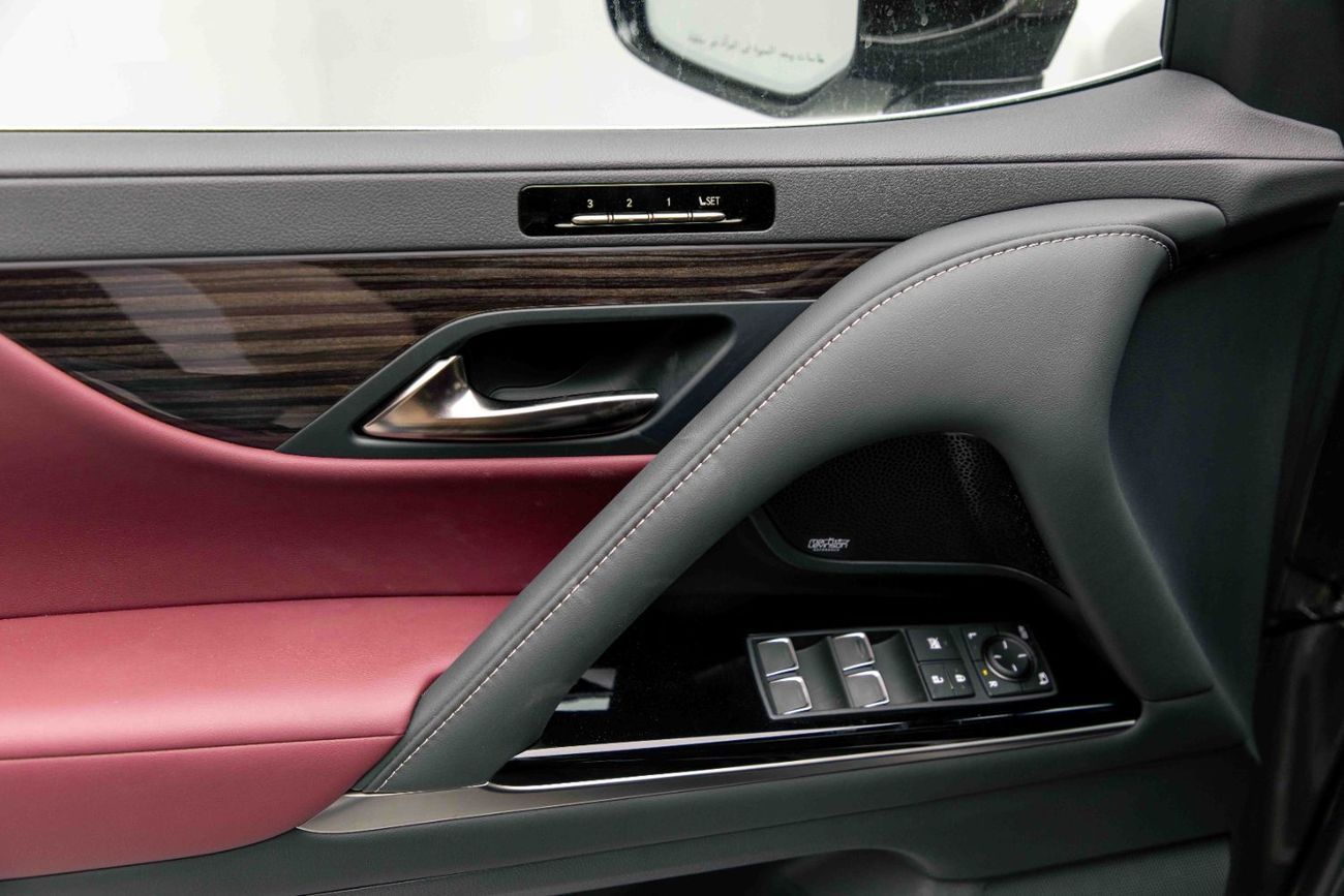 Lexus LX 700h Signature 3.5L - Green Inside Crimson | Export Only