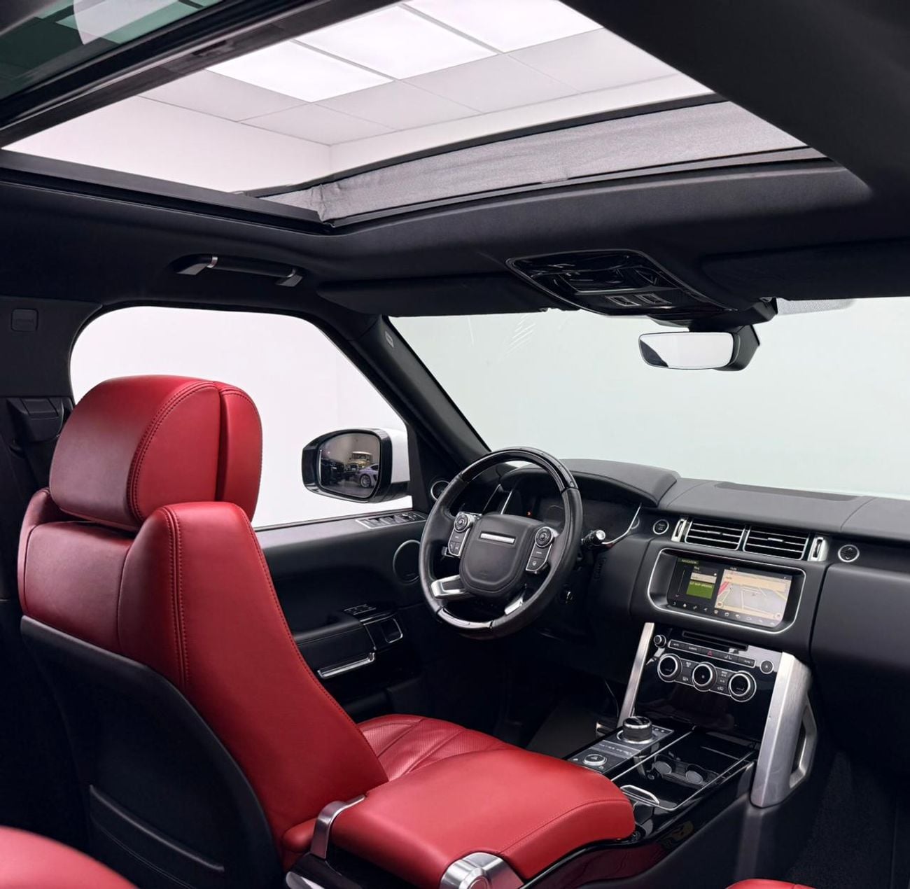 لاند روفر رينج روفر 2017 Range Rover Vogue SE Supercharged, 2026 RR Warranty, 2029 RR Service Pack, Fully Loaded, GCC
