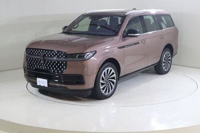 لينكولن نافيجاتور PRESIDENTIAL NV-N1925/AL TAYER MOTORS/AL QOUZ SHOWROOM