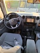 تويوتا لاند كروزر 70 LC76 HARDTOP 4.0L PETROL 5 DOORS M/T FULL OPTION 2025 MODEL