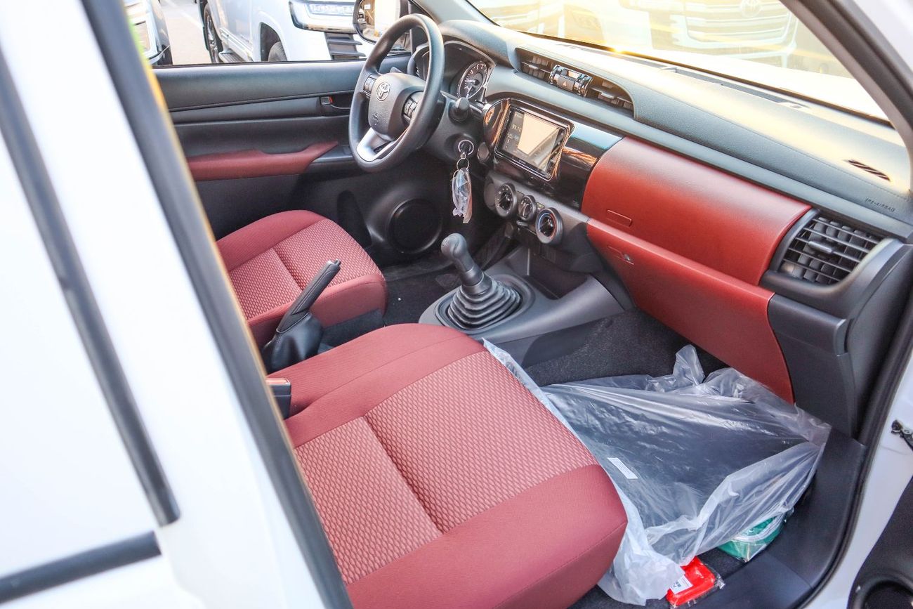 Toyota Hilux 2024 Toyota Hilux (TGN121) 2.7L 4×2 RWD