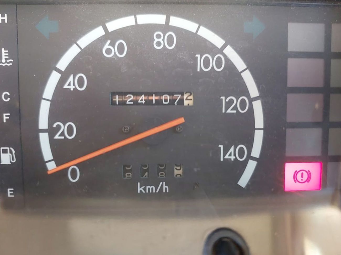 Toyota Coaster TOYOTA COASTER BUS RHD 1986 MODEL 4.0 L DIESEL MANUAL(PM00581)