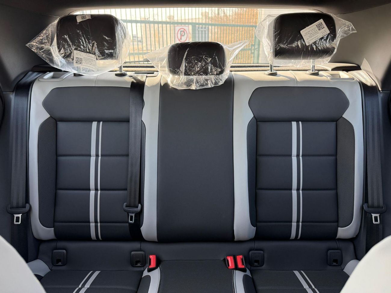 فولكس واجن T ROC 300TSI Black Edition 1.5L Petrol 2025 Export Price @ 72,500 AED