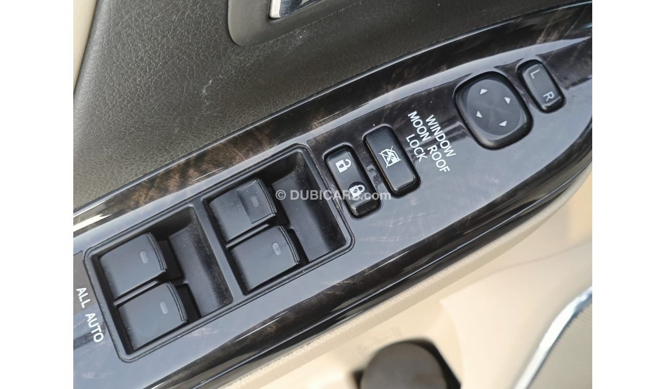 Toyota Alphard 2.4L PETROL FRONT POWER SEATS & LEATHER SEATS / SUNROOF (LOT # 96613)