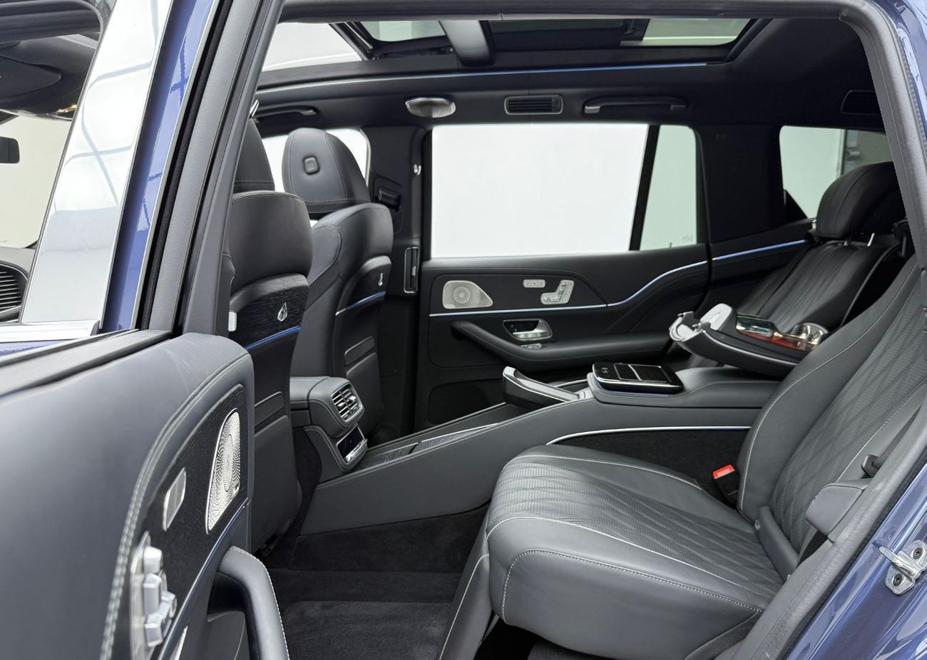 مرسيدس مايباخ gls600 مايباخ 2024 Mercedes Maybach GLS600, Warranty, Very Low Km, Executive Seats, Excellent Condition