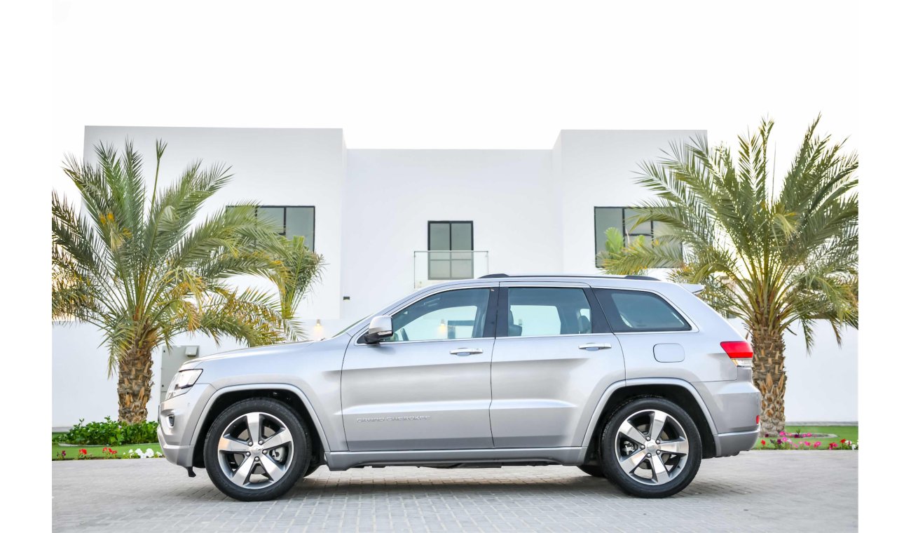 جيب جراند شيروكي Overland 5.7L V8 - Under Agency Warranty! - AED 1,939 Per Month - 0% DP