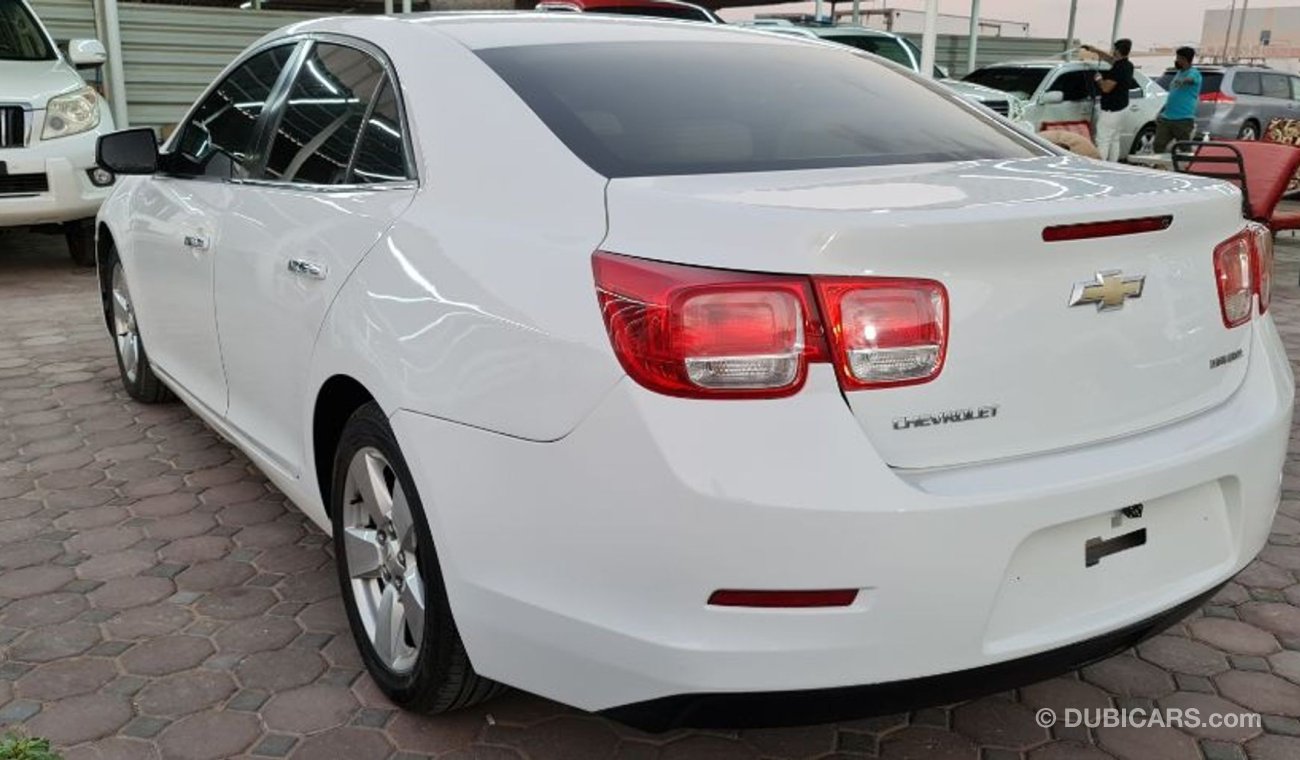 Chevrolet Malibu شيفروليه ماليبو موديل 2013 خليجية بحالة جيدة جدا عجمان سوق السيارات معرض الصحراء لتجارة السيارات رقم