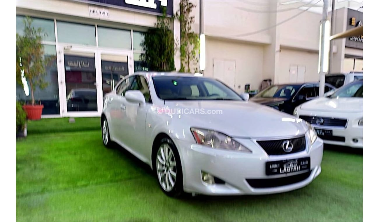 لكزس IS 300 خليجى موديل 2008 رقم واحد فتحة جلد رنجات حساسات بحالة ممتازة لاتحتاج لأى مصاريف