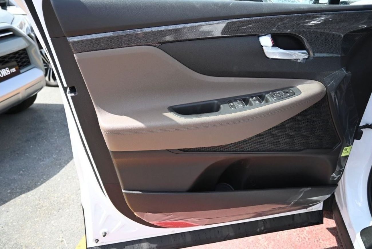 Hyundai Santa Fe Hyundai Santa Fe 2.5L Petrol, SUV, FWD, 5 Doors, Front Electric Seats, Panoramic Roof, Cruise Contro